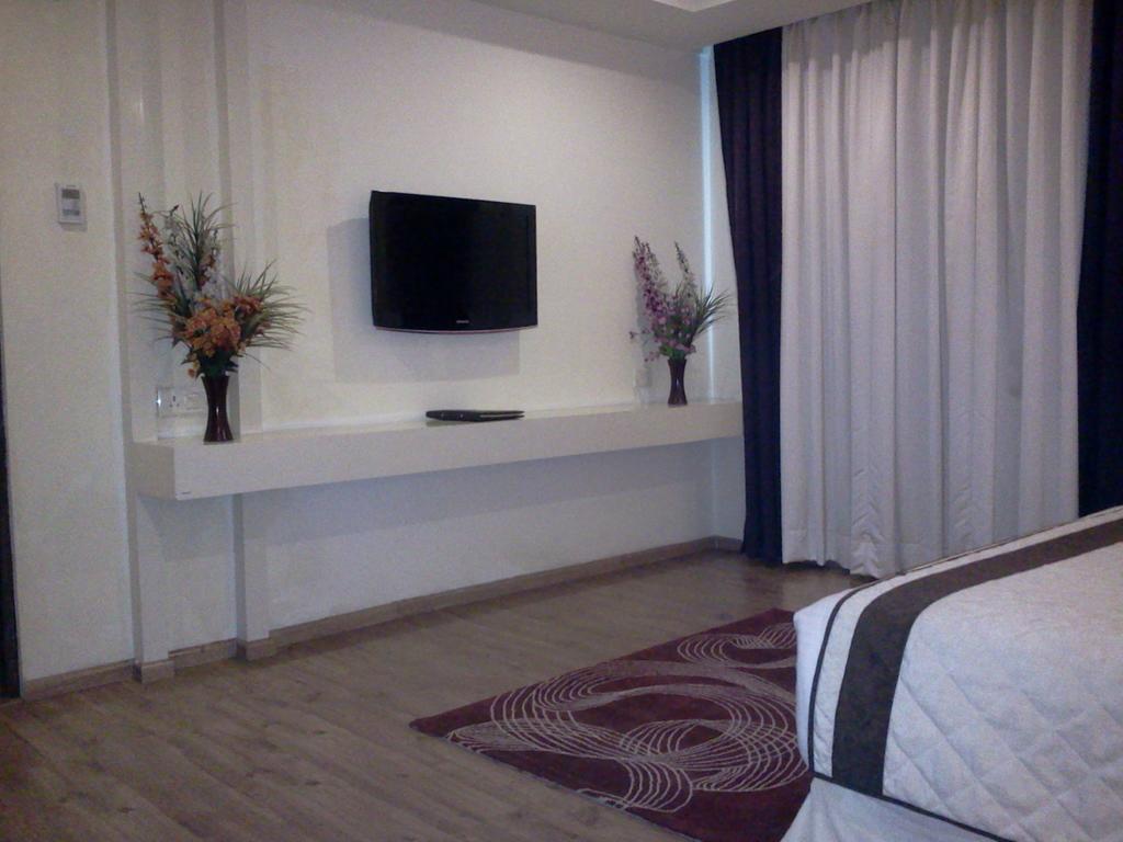 Green Earth Gurgaon Room photo